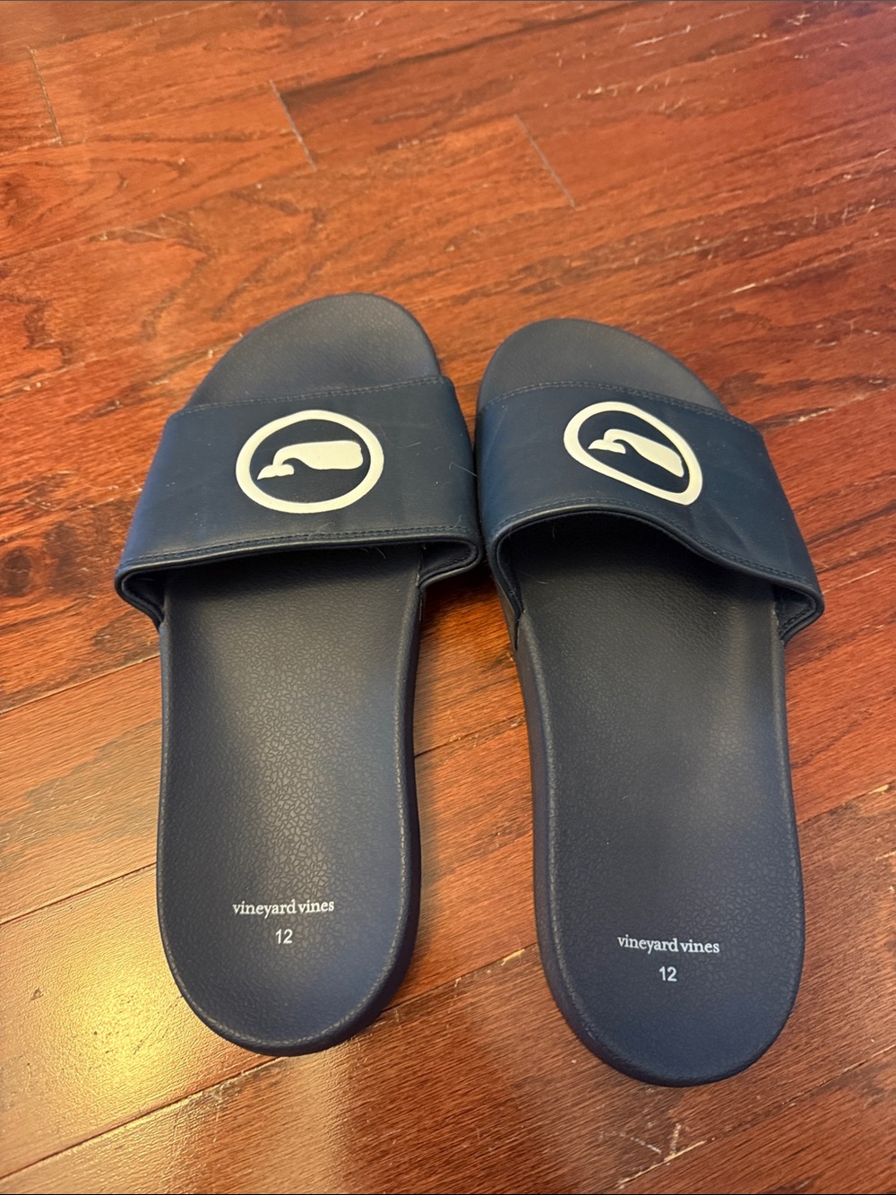 Vineyard Vines Navy Slide Sandals with White Whale Emblem - Picture 2 of 5